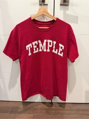 Red 'TEMPLE' Graphic Tee